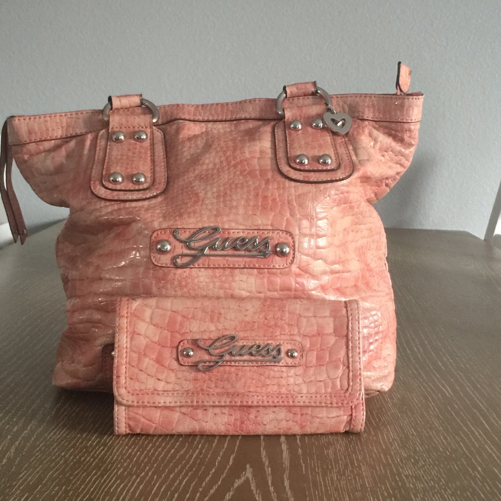 Guess pink medium purse